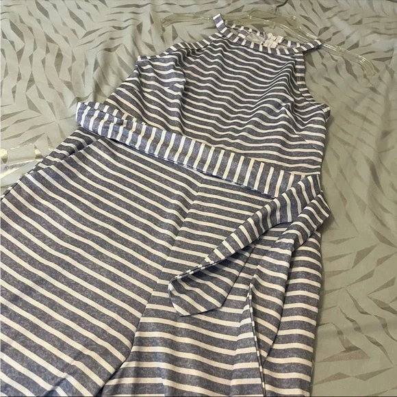 Sleeveless Blue and White Striped Jumpsuit - Picture 3 of 4
